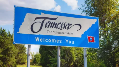 Tennessee state welcome sign