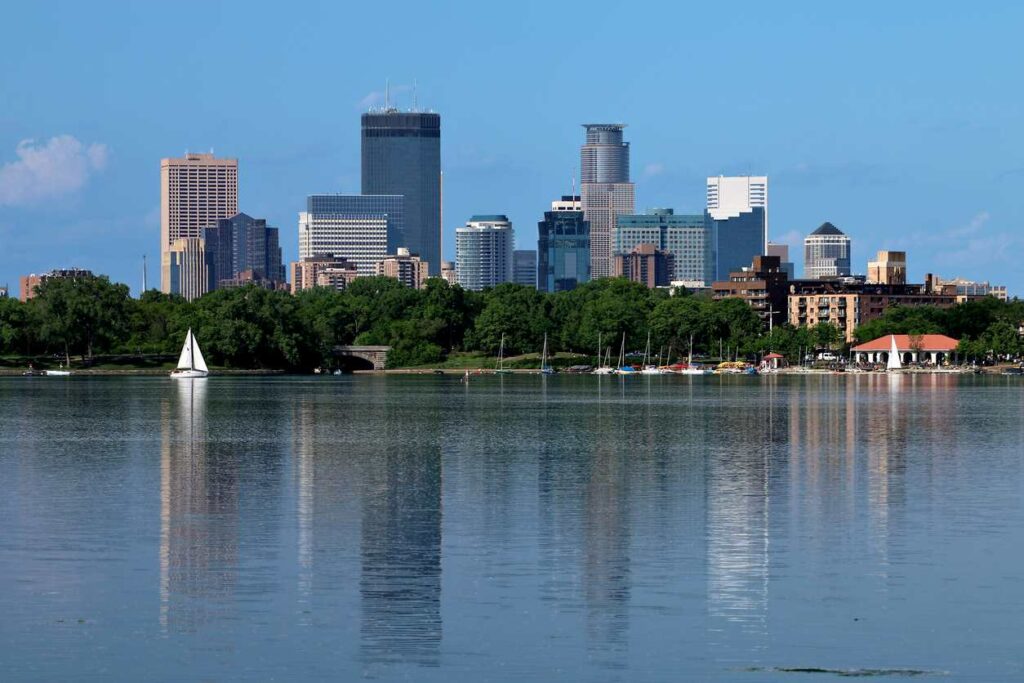 A photograph of the Minneapolis skyline